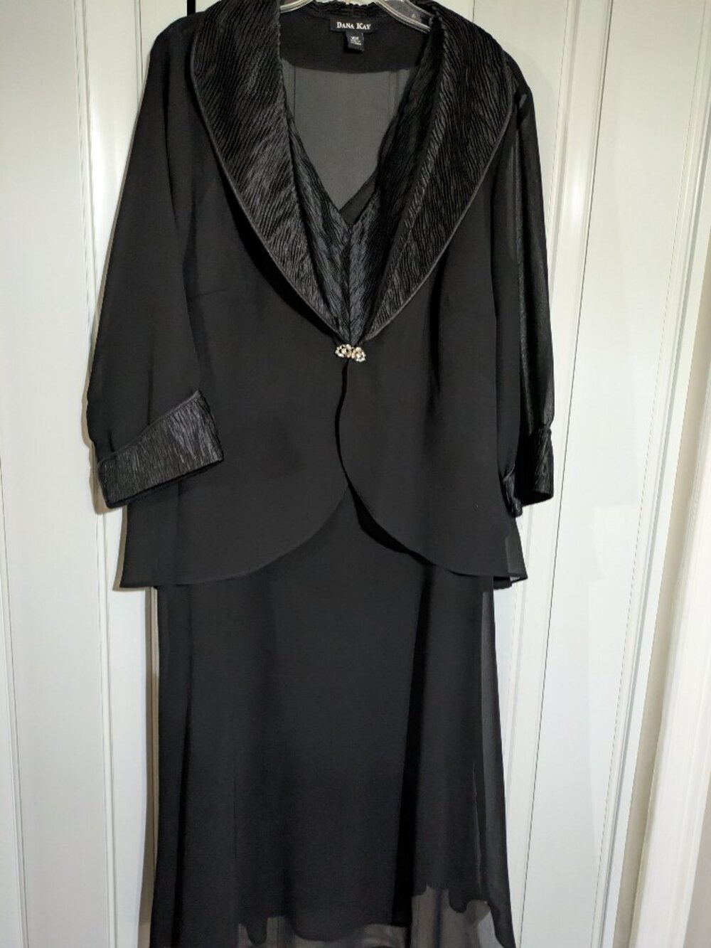 Beautiful Two-Piece Dress!